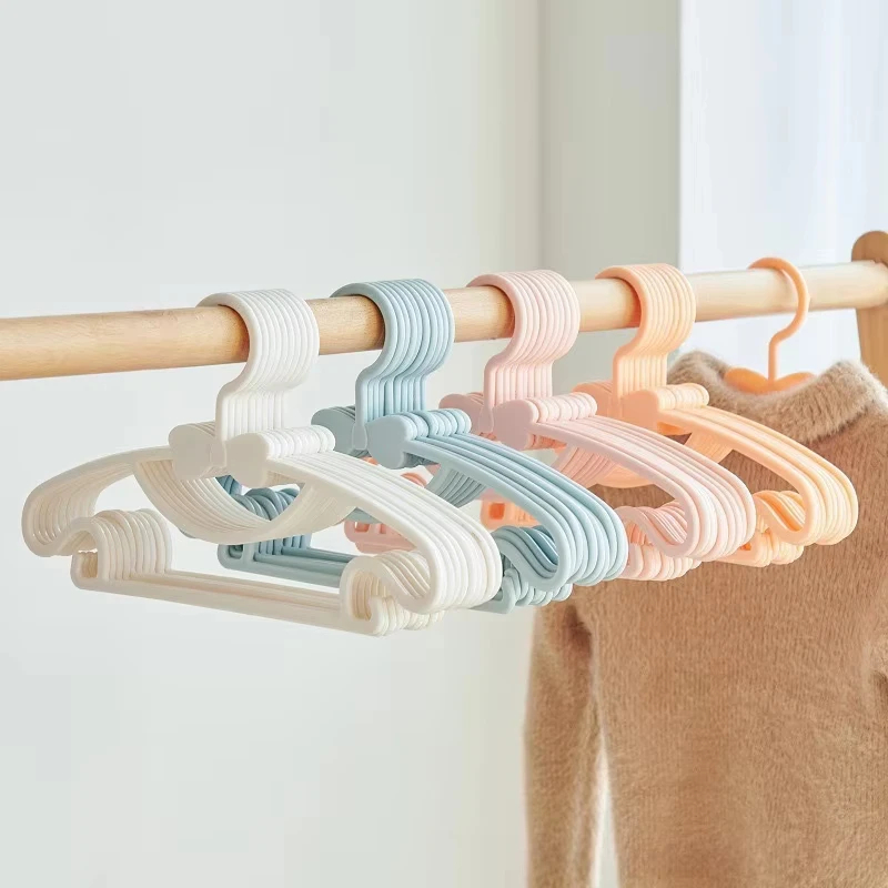 Baby Clothing Hanging Rack - 10 шт. портативных пластиковых ветрозащитных вешалок