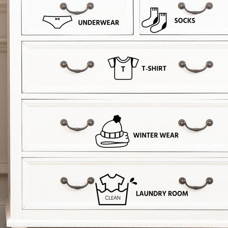 Baby Clothing Cupboard - Набор из 7 наклеек из ПВХ