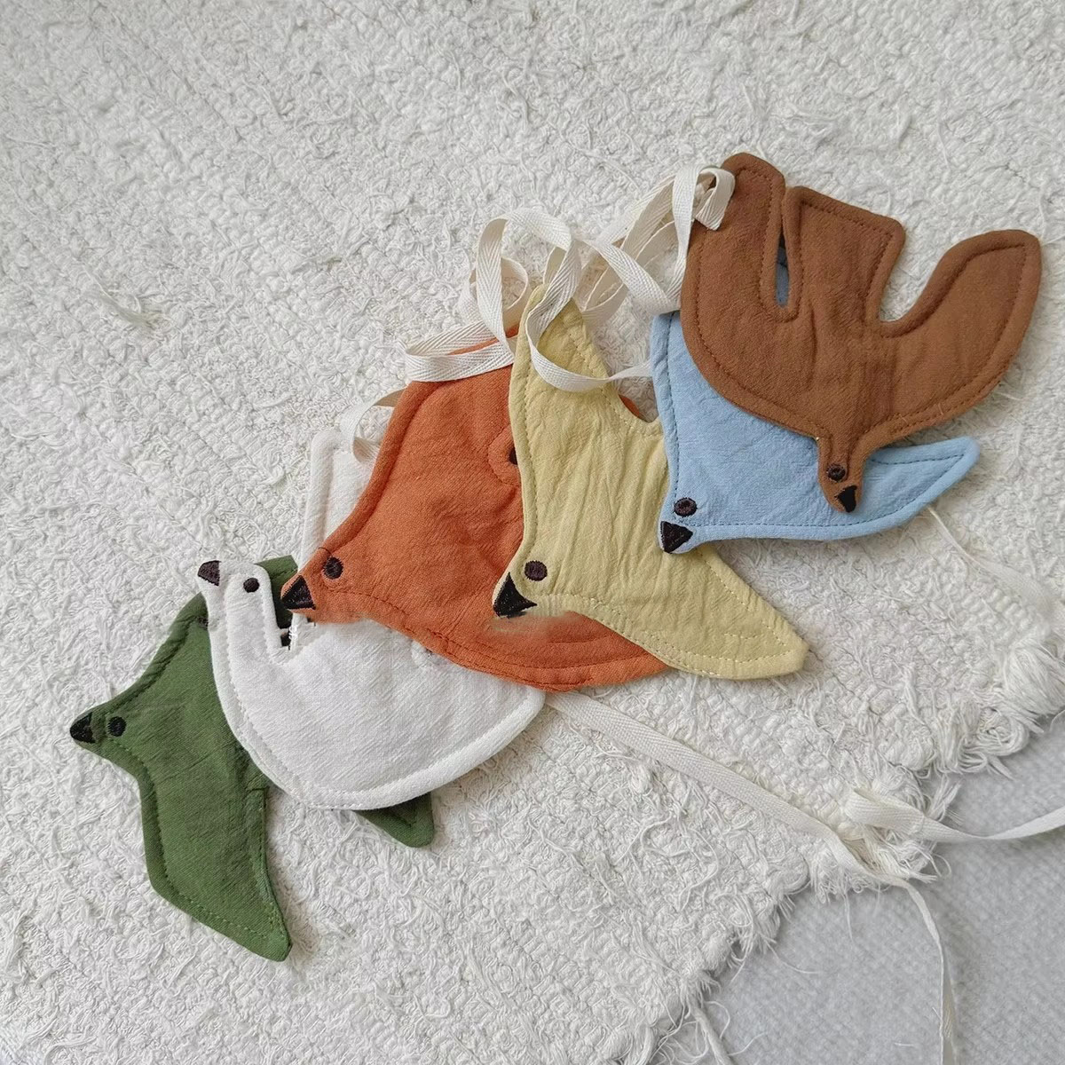 Тканевая гирлянда-флажки с пти – обзор и цена Baby Clothing Material